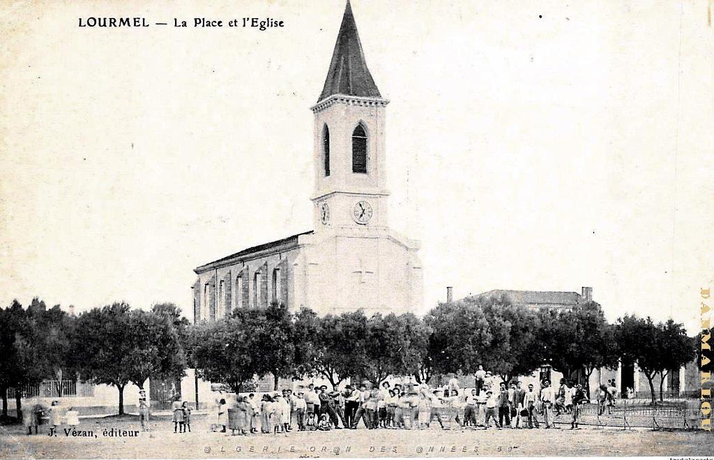 Lourmel - Place et Eglise.jpg